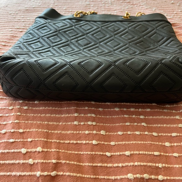 Tory Burch Quilted Purse - Picture 5 of 5